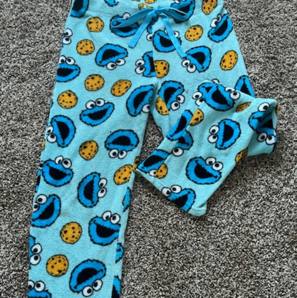 Lrg cookie monster Jammie